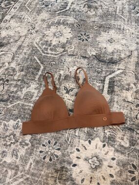 Danskin Seamless Triangle Bra in Chestnut Brown